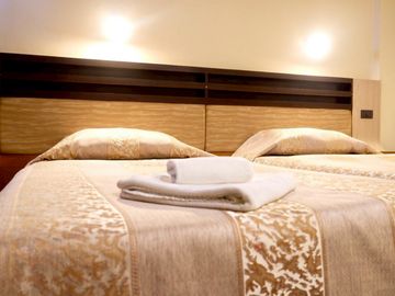 For sale: Hotel, hotel in the heart of Phitsanulok city, 9456 sq m, 6 rai, 3 ngan, 36.10 sq m, size 126 rooms