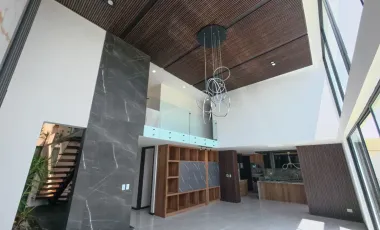 Casa en Venta en Lomas de Angelópolis III con acabados Premium, Residencia con Excelente Ubicación