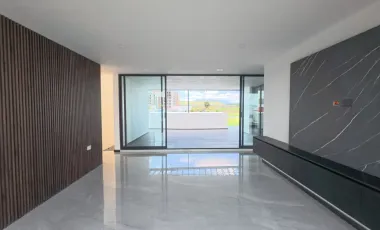 Casa en Venta en Lomas de Angelópolis III con acabados Premium, Residencia con Excelente Ubicación