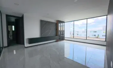 Casa en Venta en Lomas de Angelópolis III con acabados Premium, Residencia con Excelente Ubicación