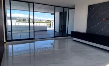 Casa en Venta en Lomas de Angelópolis III con acabados Premium, Residencia con Excelente Ubicación
