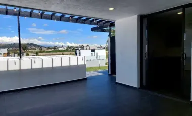 Casa en Venta en Lomas de Angelópolis III con acabados Premium, Residencia con Excelente Ubicación