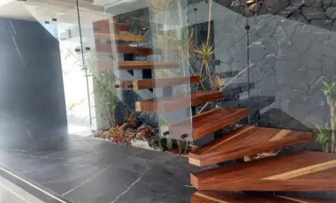 Casa en Venta en Lomas de Angelópolis III con acabados Premium, Residencia con Excelente Ubicación