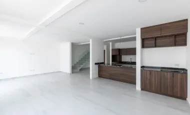 Casa en Venta en Lomas de Angelopolis III, Excelentes Acabados y Amenidades Premium, Cluster con Alberca