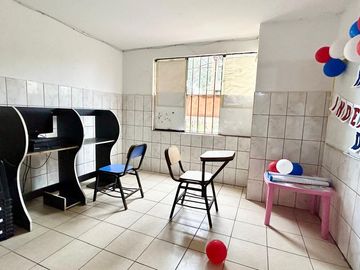 Se Vende Casa Acondicionada Como Colegio