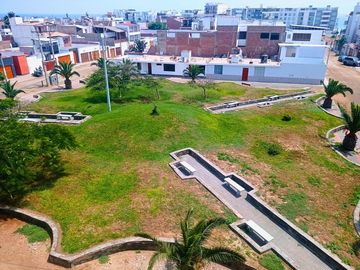 Punta Hermosa - TRIPLEX PENTHOUSE Frente a Parque de 3dorm + 2cocheras + Piscina + 3balcones
