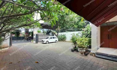 Rumah 2 lantai di Jalan Raya Pangeran Antasari Jakarta Selatan
