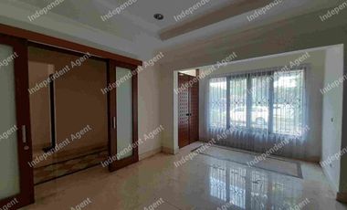 Rumah 2 lantai di Jalan Raya Pangeran Antasari Jakarta Selatan