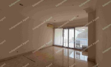 Rumah 2 lantai di Jalan Raya Pangeran Antasari Jakarta Selatan