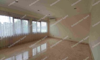 Rumah 2 lantai di Jalan Raya Pangeran Antasari Jakarta Selatan