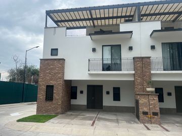 Aria Boscaje | Casa Modelo Cantábile con Roof Garden, 3 recámaras, cocina integral y jardín