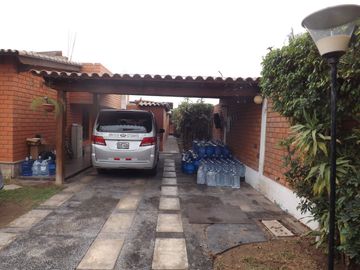 Residencia amplia y muy bien conservada
