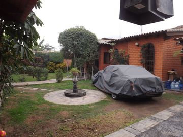 Residencia amplia y muy bien conservada
