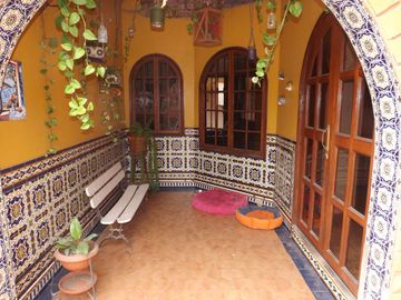 Residencia amplia y muy bien conservada