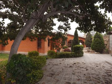 Residencia amplia y muy bien conservada