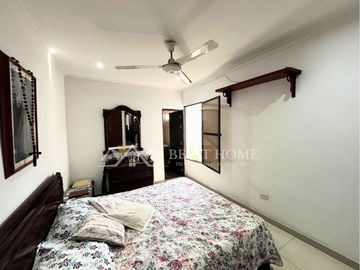 Venta de Casa un piso bien ubicada