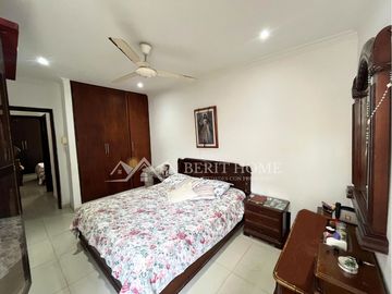 Venta de Casa un piso bien ubicada