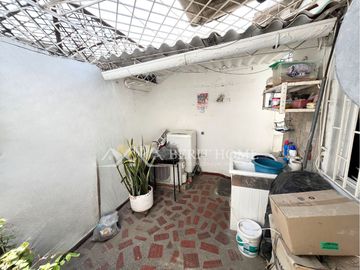 Venta de Casa un piso bien ubicada