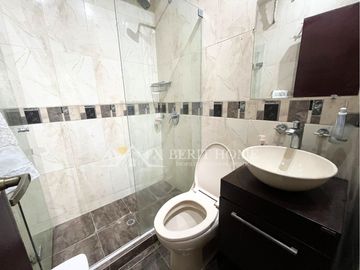 Venta de Casa un piso bien ubicada
