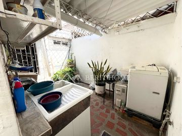 Venta de Casa un piso bien ubicada