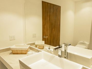 Departamento en venta en La Cruz de Huanacaxtle a solo 150m de la playa.