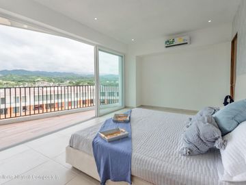Departamento en venta en La Cruz de Huanacaxtle a solo 150m de la playa.