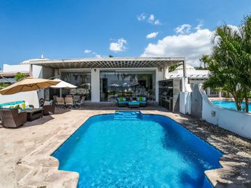 Casa en Venta en la puntilla frente a playa en la cruz de huanacaxtle