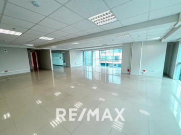 Edificio Corporativo En Venta en Miraflores