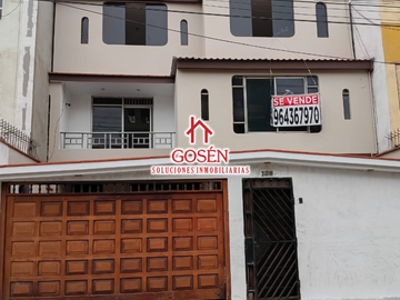 VENDO CASA DE TRES PISOS EN SALAMANCA