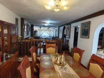 CASA EN VENTA EN CONOCOTO INCLUYE SUIT INDEPENDIENTE