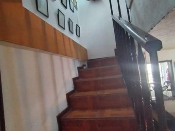 CASA EN VENTA EN CONOCOTO INCLUYE SUIT INDEPENDIENTE