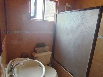CASA EN VENTA EN CONOCOTO INCLUYE SUIT INDEPENDIENTE