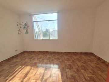 CASA 2 PISOS EN CHICLAYO - RES. DERRAMA MAGISTERIAL