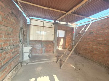 CASA 2 PISOS EN CHICLAYO - RES. DERRAMA MAGISTERIAL