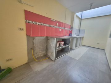 CASA 2 PISOS EN CHICLAYO - RES. DERRAMA MAGISTERIAL