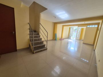 CASA 2 PISOS EN CHICLAYO - RES. DERRAMA MAGISTERIAL