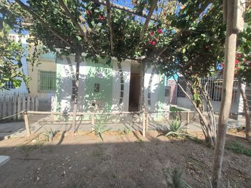 CASA 2 PISOS EN CHICLAYO - RES. DERRAMA MAGISTERIAL