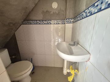 CASA 2 PISOS EN CHICLAYO - RES. DERRAMA MAGISTERIAL