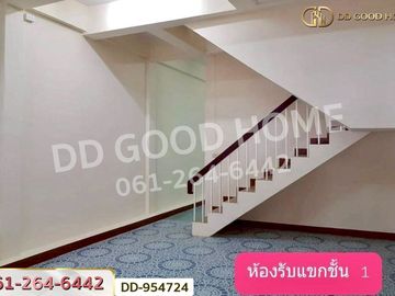 DD-954724 Townhouse Wat Ket, Thung Hotel Road, Chiang Mai, near Darawittayalai School