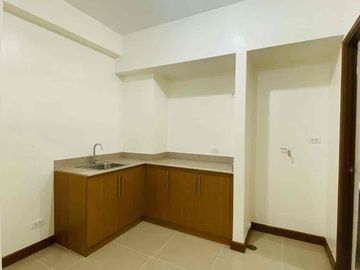 2 Bedroom Ready For Occupancy in Pasay Bay Area | Palm Beach West