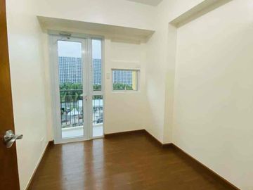 2 Bedroom Ready For Occupancy in Pasay Bay Area | Palm Beach West