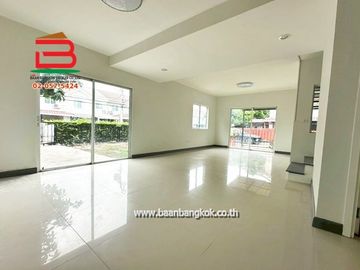 ทาวน์โฮม หมู่บ้าน พฤกษาวิลล์ 31 พหลโยธิน-สายไหม เนื้อที่ 39.2 ตรว. ถนนพหลโยธิน เขตสายไหม กรุงเทพมหานคร