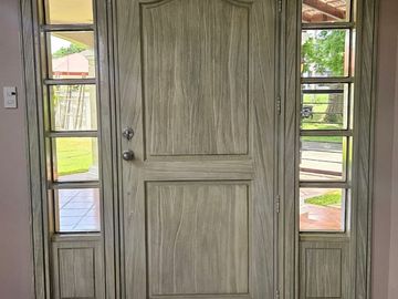 For sale: house and lot