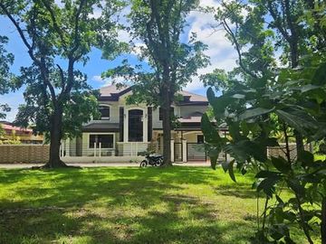 For sale: house and lot