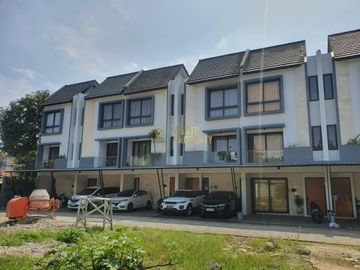 3-STOREY MODERN MINIMALIST HOME IN JAGAKARSA – NEAR BRIGIF TOLL GATE