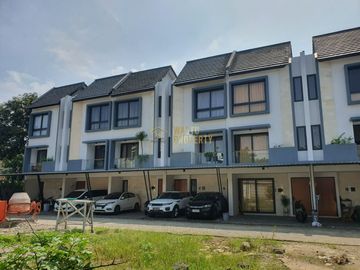 3-STOREY MODERN MINIMALIST HOME IN JAGAKARSA – NEAR BRIGIF TOLL GATE