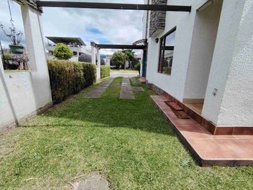 Renta casa Sector Sangolquí  valle de los Chillos