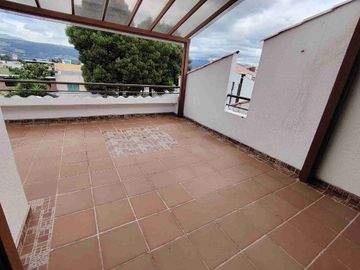 Renta casa Sector Sangolquí  valle de los Chillos