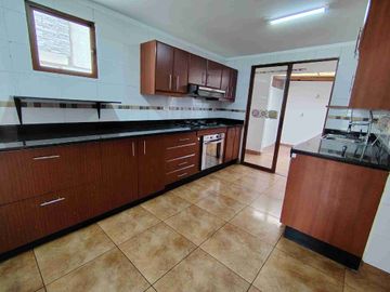 Renta casa Sector Sangolquí  valle de los Chillos