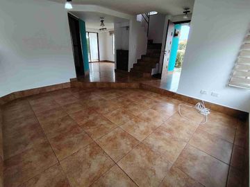Renta casa Sector Sangolquí  valle de los Chillos